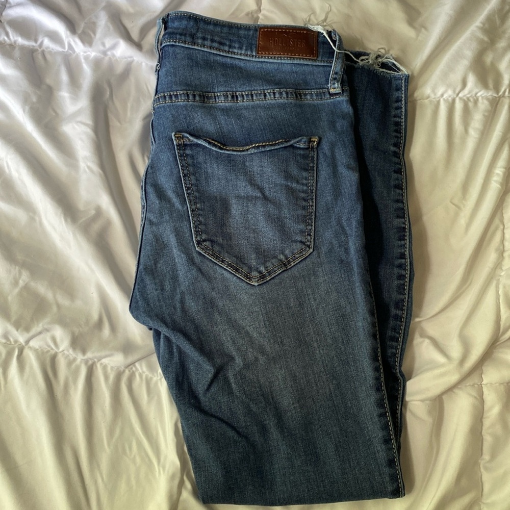 Hollister | High- Rise Super Skinny Jeans - Classic Stretch
